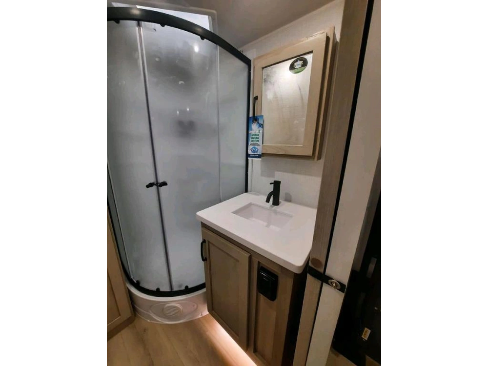 Flagstaff Superlite 26fkbs 2025 alt