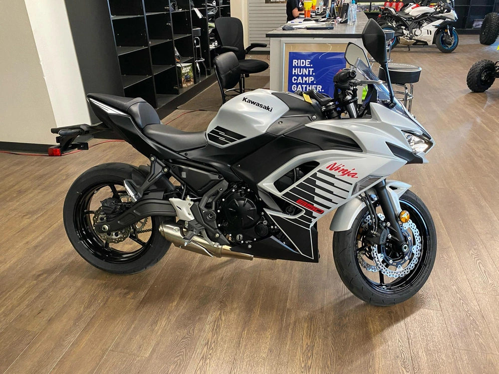 2026 Kawasaki Ninja 650 Abs Abs alt