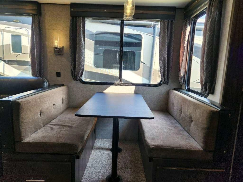 Cherokee Arctic Wolf 265bhd 2019 alt