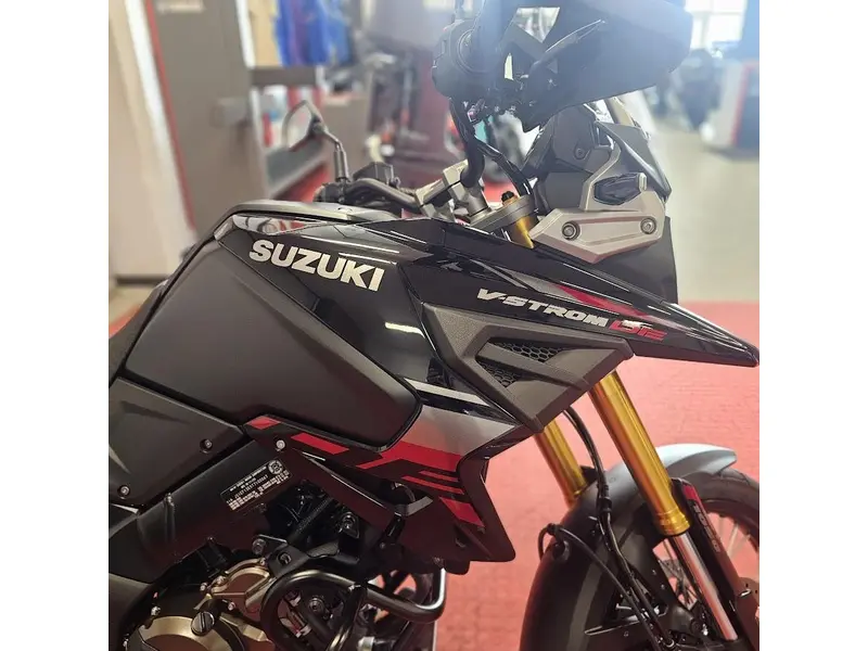 2026 Suzuki V-STROM 1050DE thumbnail 10