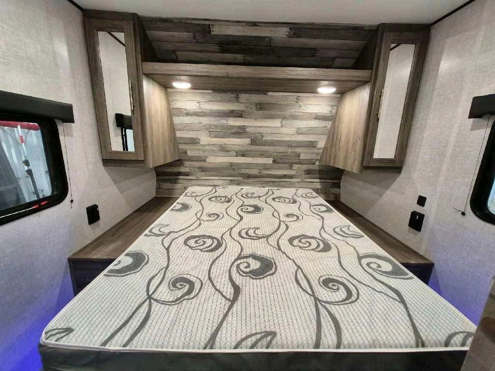 Crossroads Zinger 331bh 2023 alt