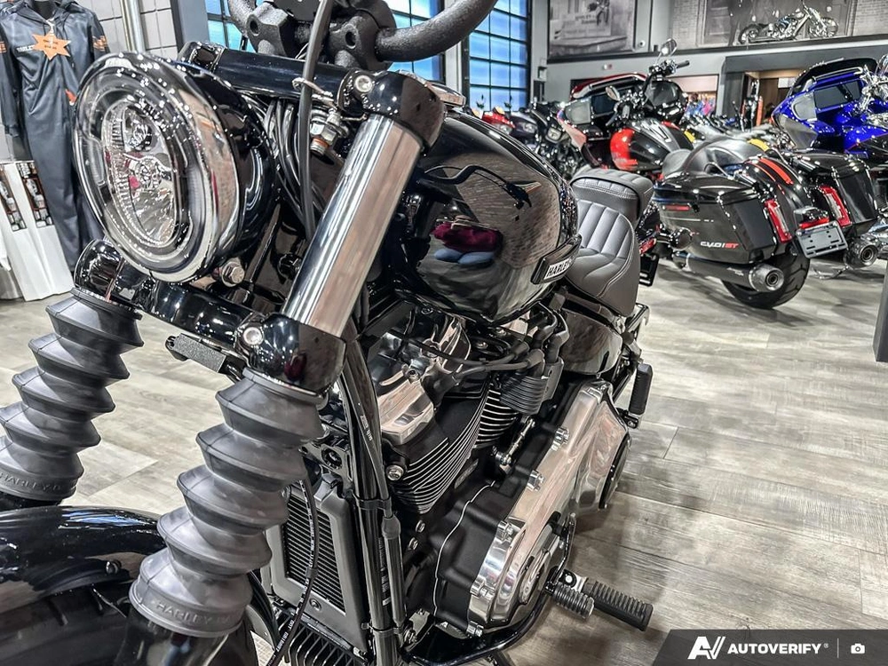 2026 Harley-davidson Street Bob alt