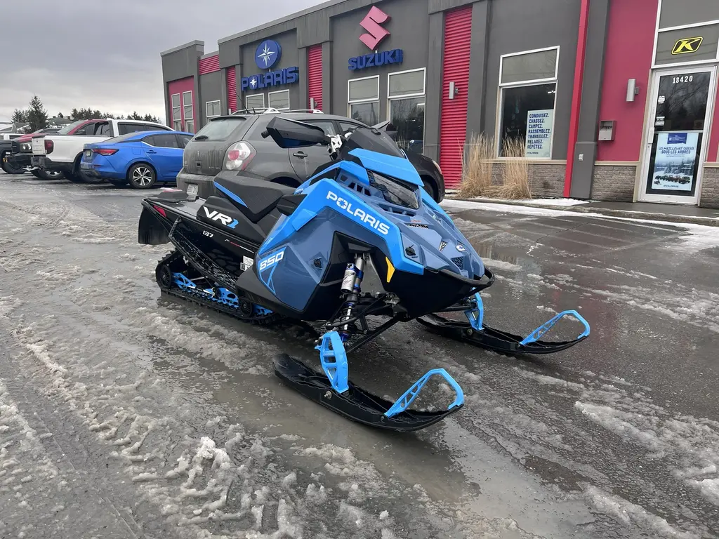 Polaris 850 INDY VR1 137'' 2024 - S24TDV8RS