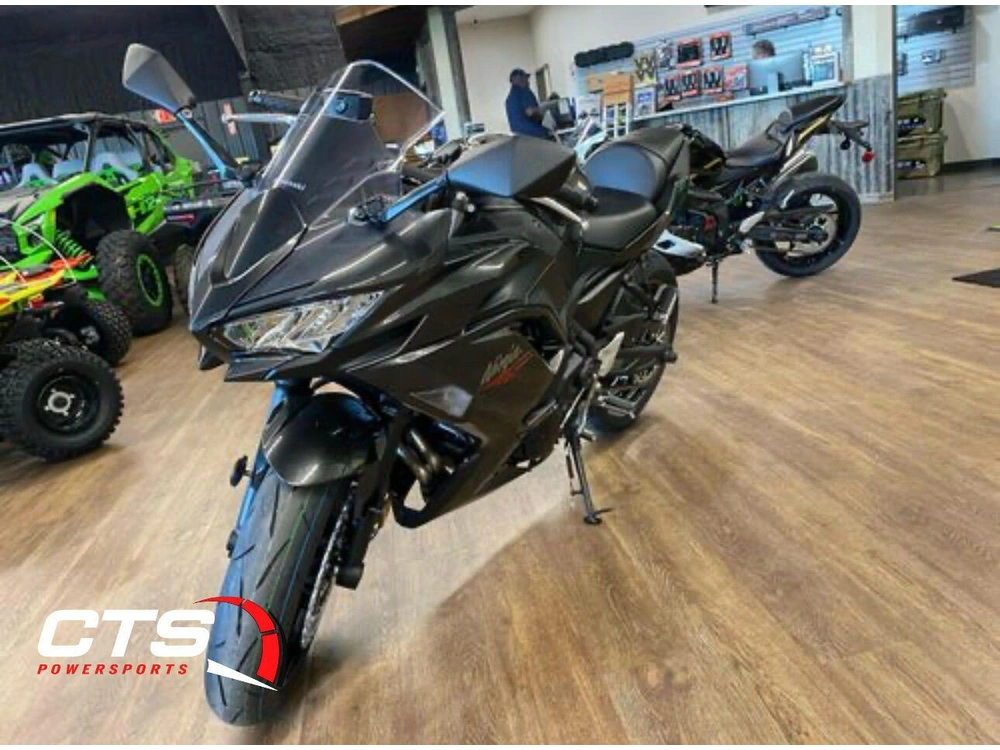 2026 Kawasaki Ninja® 650 Base Base alt