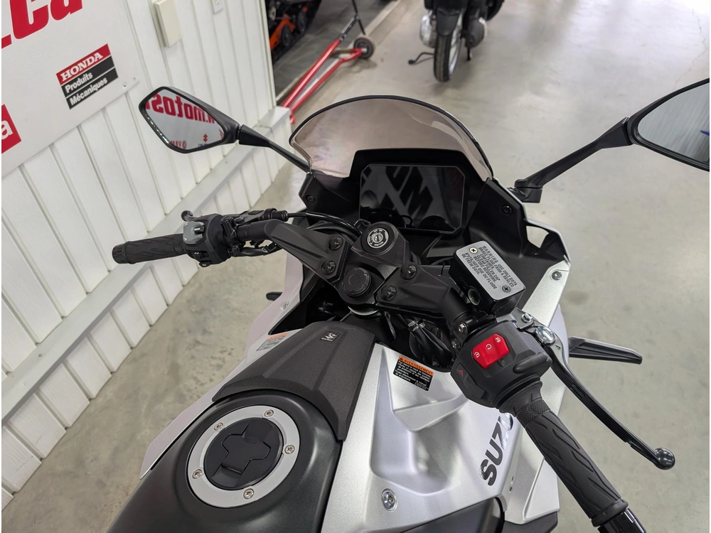 Suzuki Gsx-8r 2024 alt