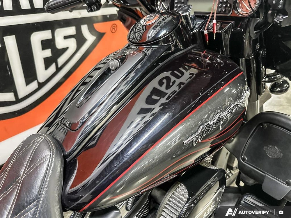 2010 Harley-davidson Cvo Ultra Classic alt