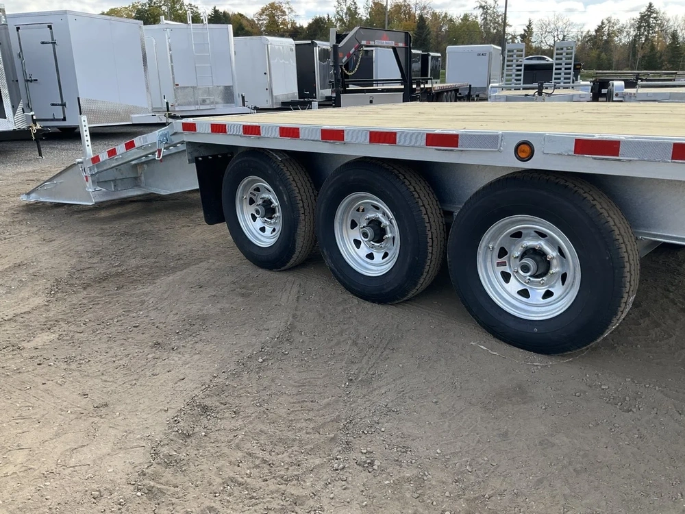2026 Canada Trailers 8.5x25 10.5 Ton Galvanized Deckover Equipment Trailer alt
