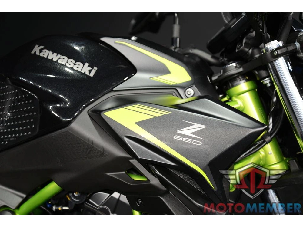 2022 Kawasaki Z650 alt