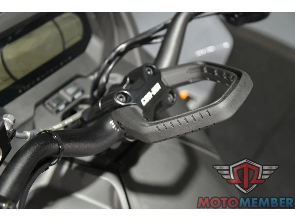 2025 Can-am Outlander X Mr 1000r Granite Grey & Legion Red alt