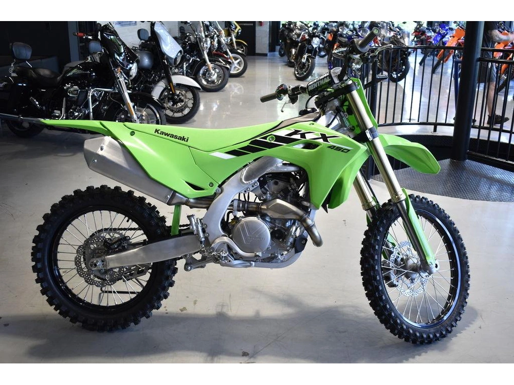 2025 Kawasaki Kx™450 alt