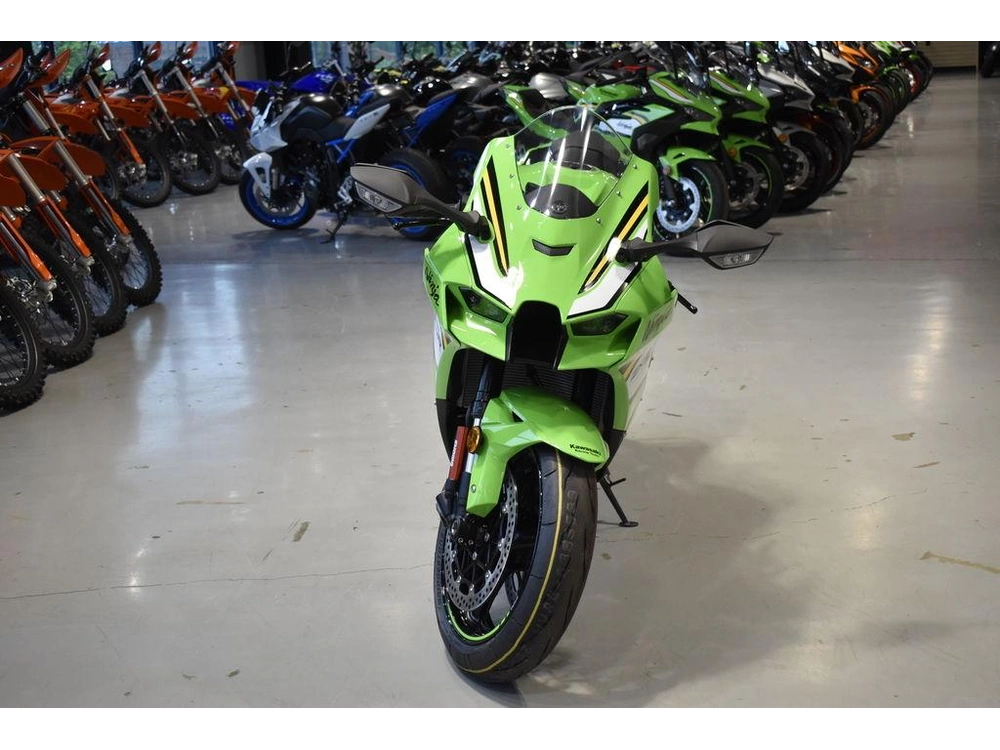 2025 Kawasaki Ninja® Zx™-10r Krt Edition alt