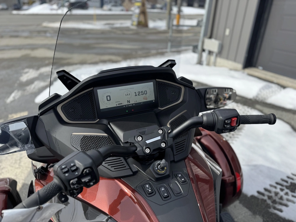 Can-am Rt Sea-to-sky 2026 alt