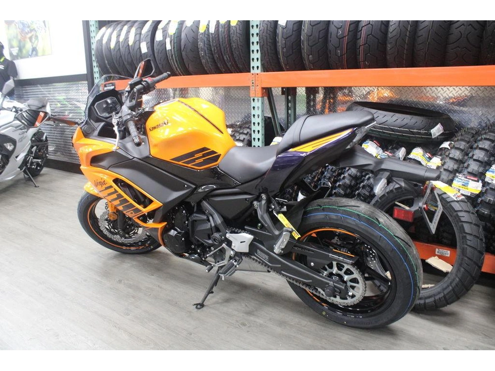 2025 Kawasaki Ninja® 650 Abs alt