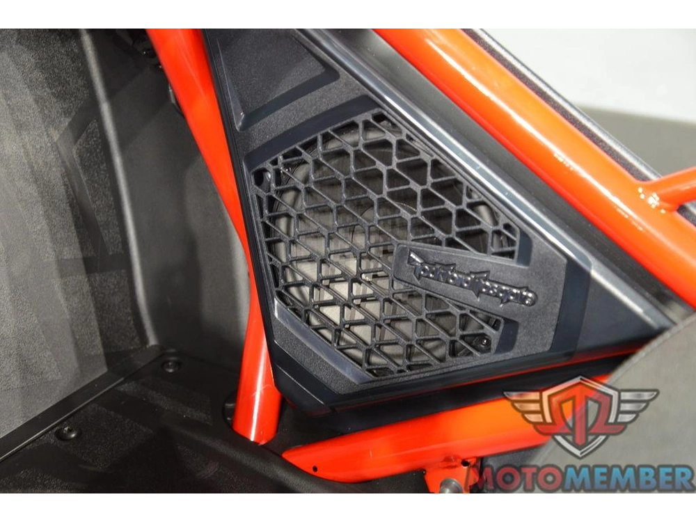 2025 Slingshot Slingshot® R Autodrive Royal Red Crystal alt