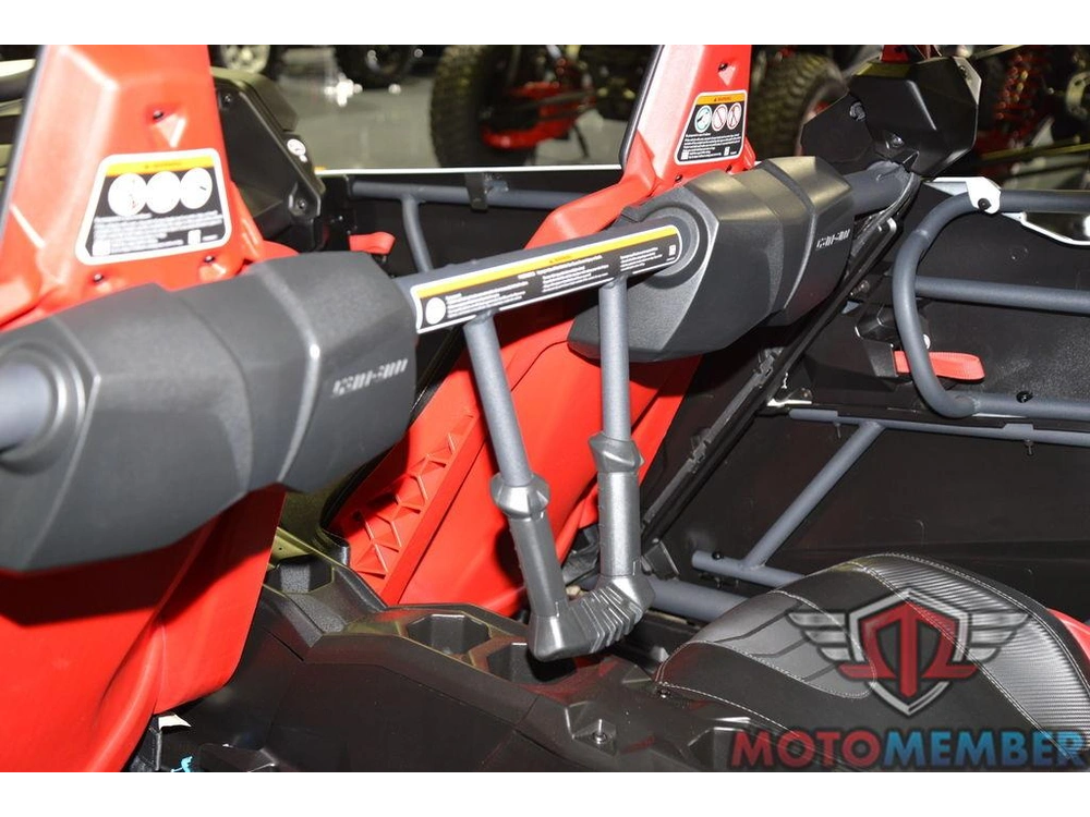 2025 Can-am Maverick X3 Max X Rc Turbo Rr alt