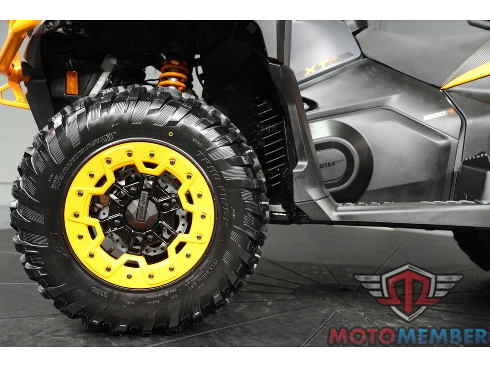 2026 Can-am Outlander Max Xt-p 1000r Mineral Grey & Orange Crush alt