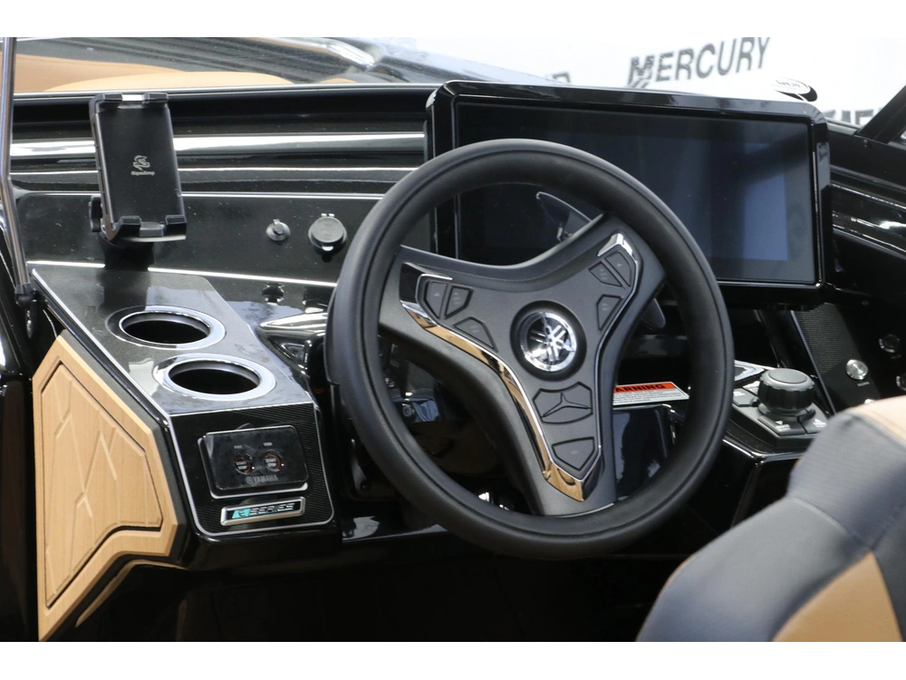 2026 Yamaha 255xd alt