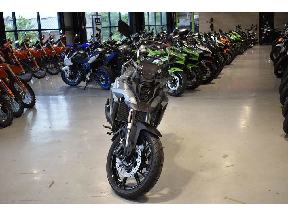 2024 Suzuki V-strom 800 alt