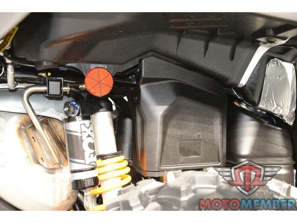 2026 Can-am Outlander Max Xt-p 1000r Mineral Grey & Orange Crush alt