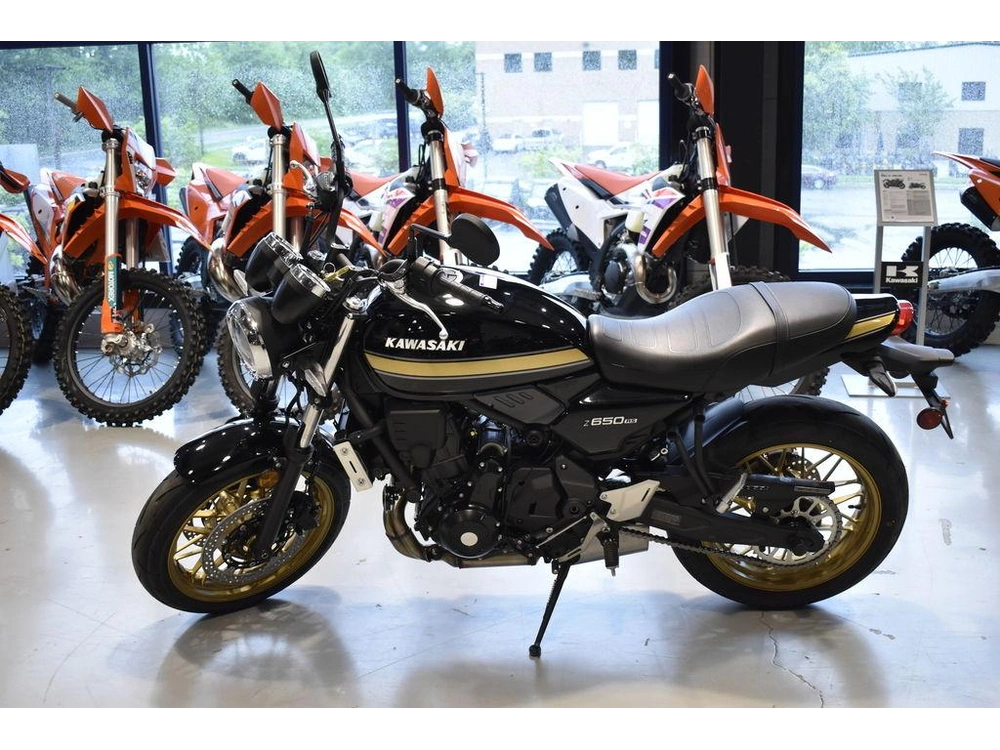 2025 Kawasaki Z650rs Abs alt
