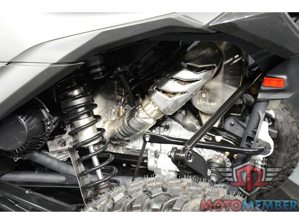 2025 Can-am Maverick R X Rs With Smart-shox alt