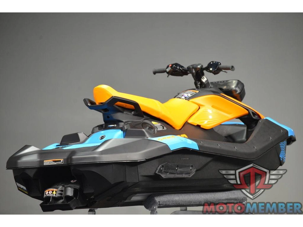 2026 Sea-doo Spark™trixx For 3 Rotax® 900 Ace™ - 90 Ibr And Audio alt