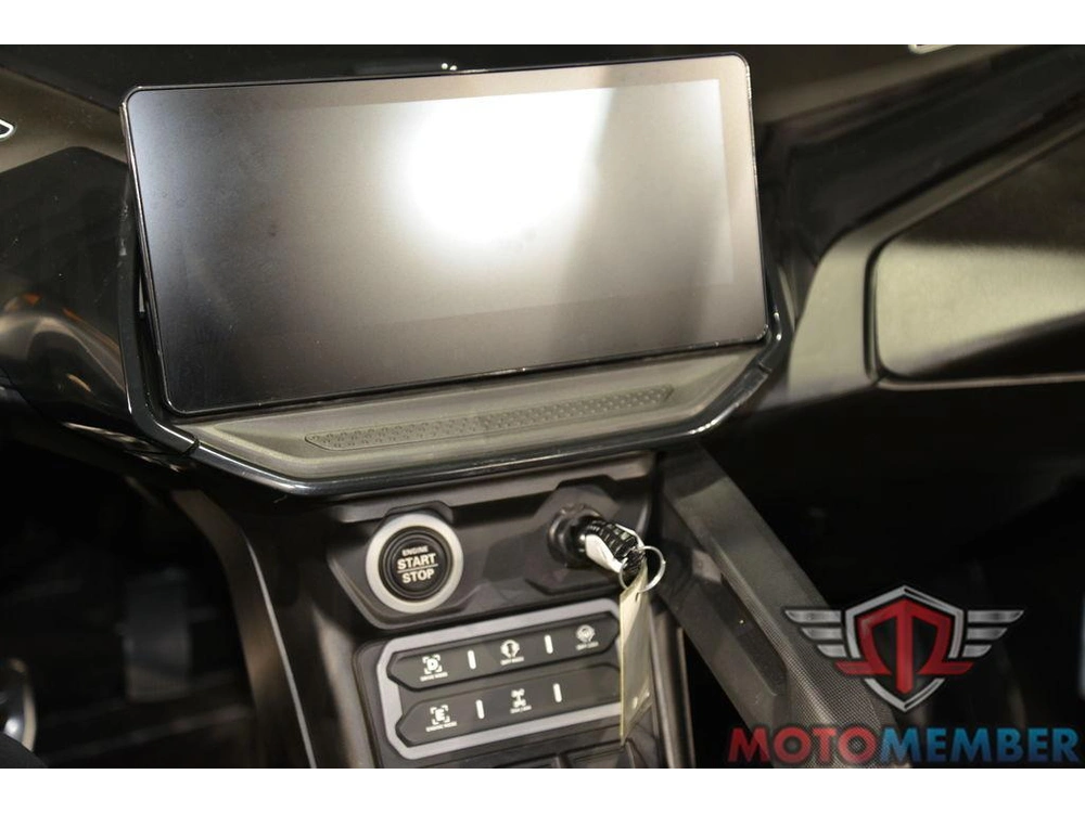 2025 Can-am Maverick R X Rs With Smart-shox alt