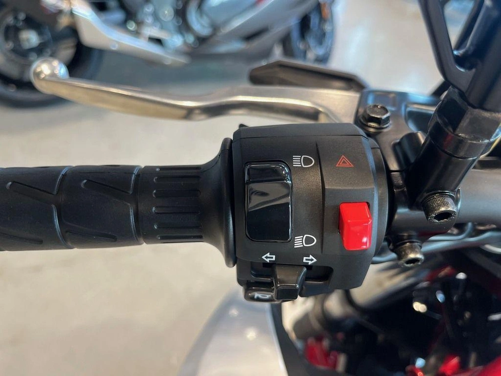 2026 Kawasaki Z500 Se Abs alt