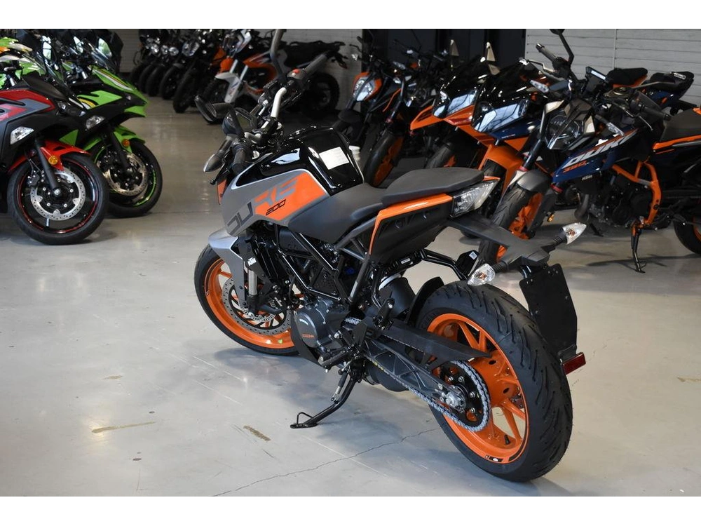 2023 Ktm 200 Duke alt