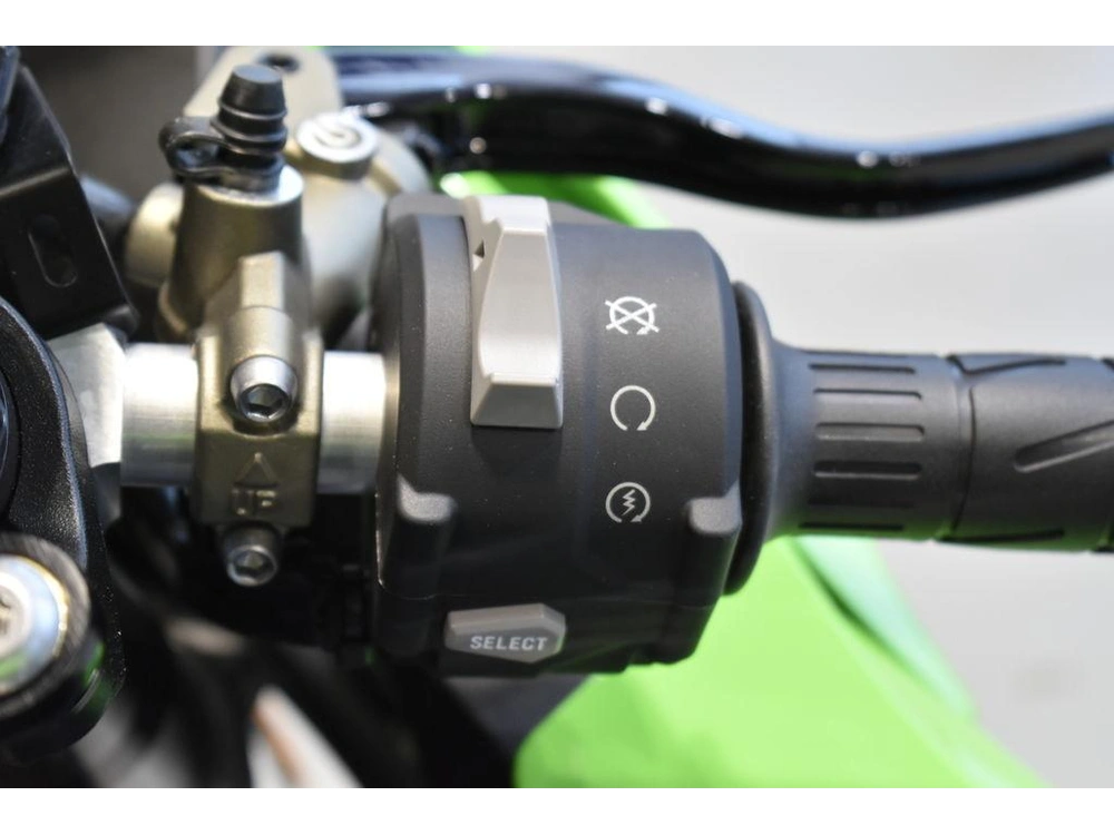 2025 Kawasaki Ninja® Zx™-10r Krt Edition alt