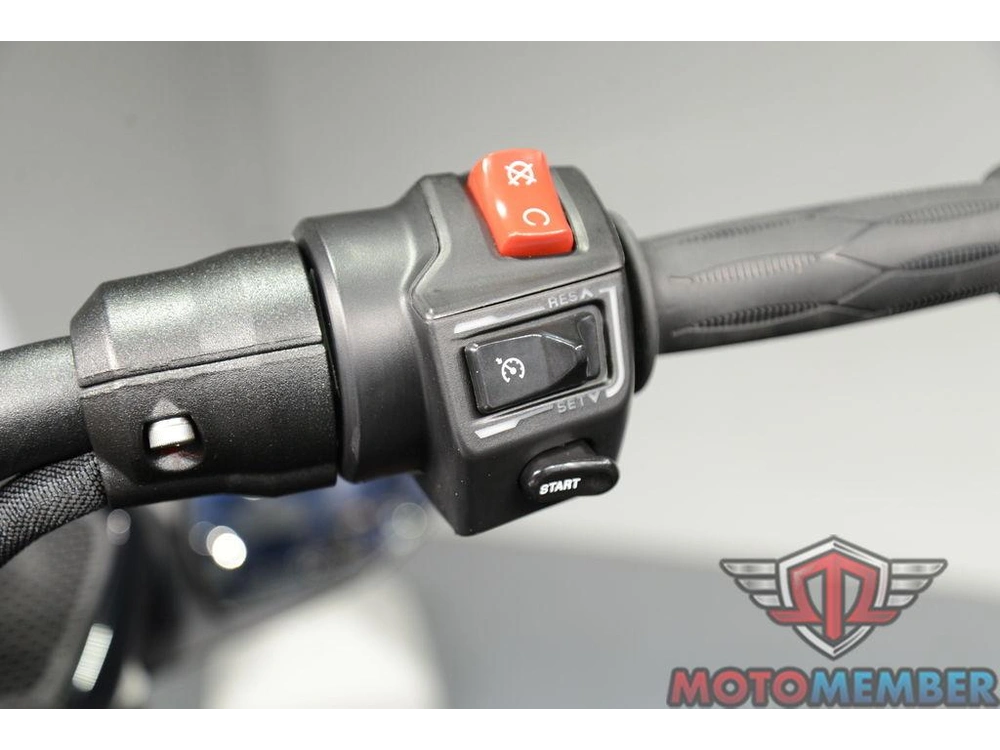 2023 Can-am Spyder F3 Limited Platine Wheels alt