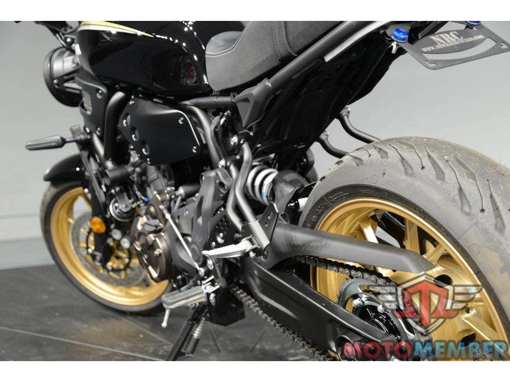 2025 Yamaha Xsr700 alt