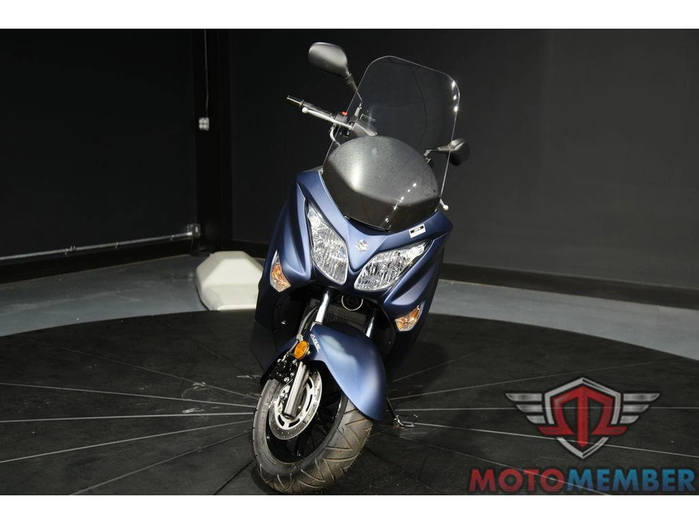 2022 Suzuki Burgman 200 alt