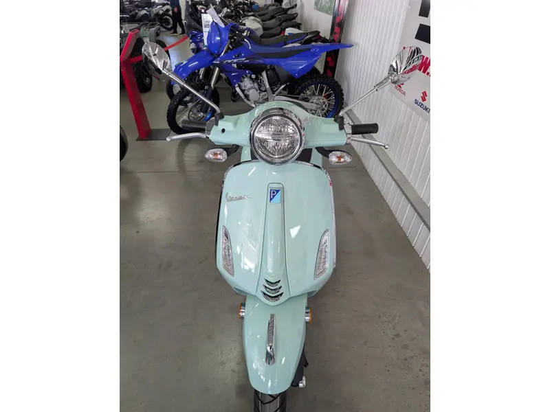 2026 Vespa Primavera 50 thumbnail 4