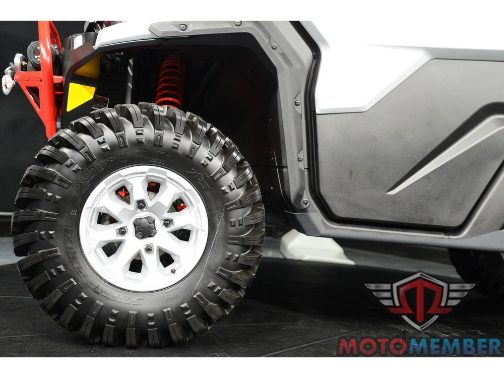 2025 Can-am Defender X Mr With Half-doors Hd10 Hyper Silver & Legion Red alt
