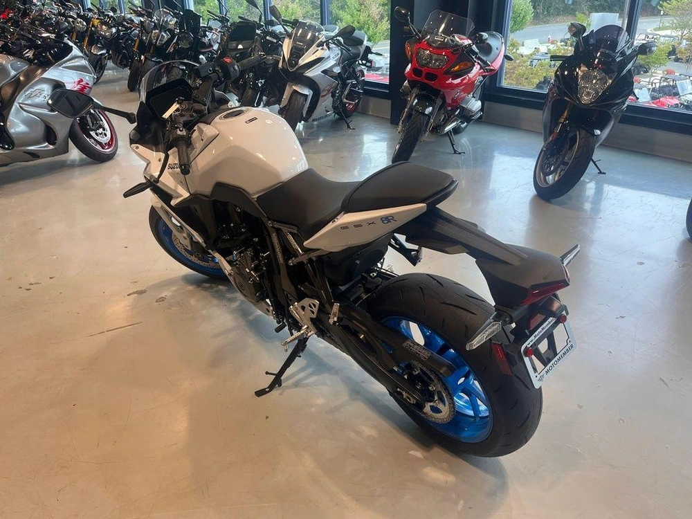 2026 Suzuki Gsx-8r alt