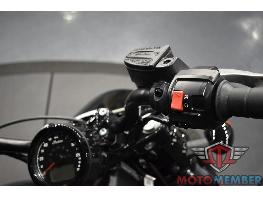 2023 Indian Motorcycle Scout® Bobber Black Metallic alt