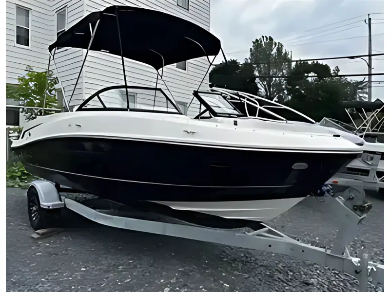 Bayliner VR05 + 150hp EFI 4S Mercury & Trailer 2022