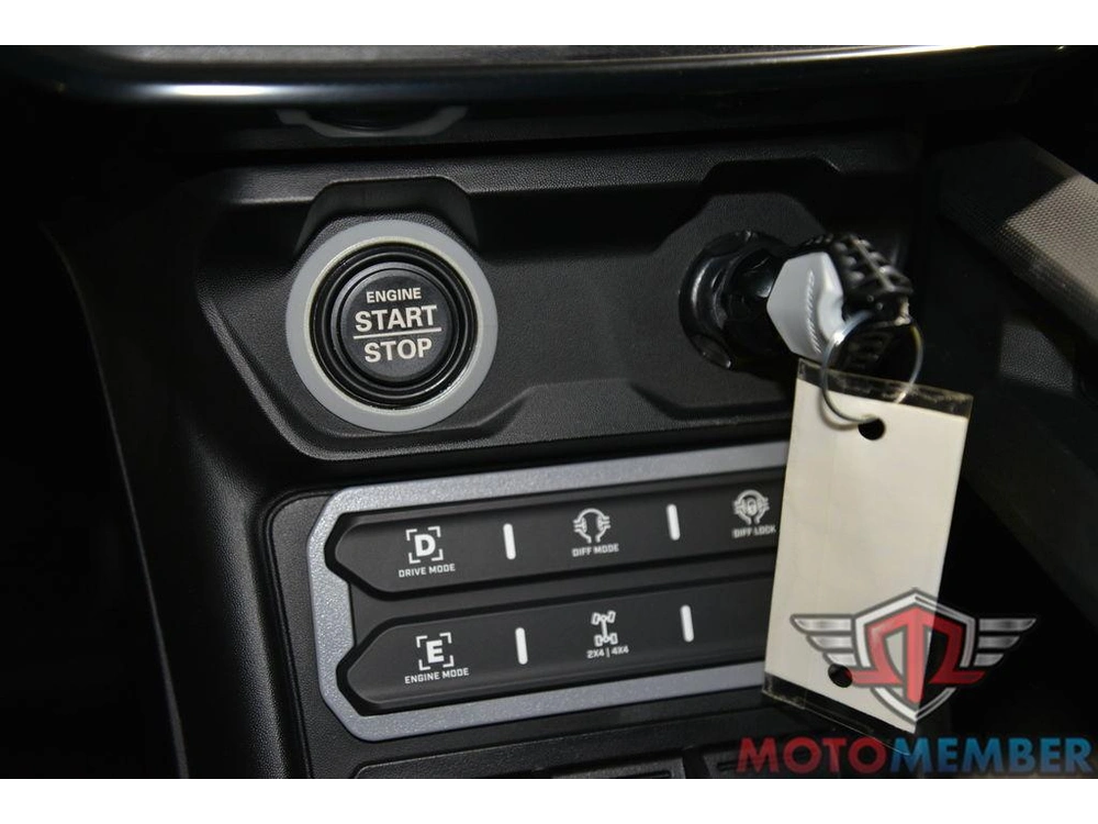 2025 Can-am Maverick R Max X Legion Red alt