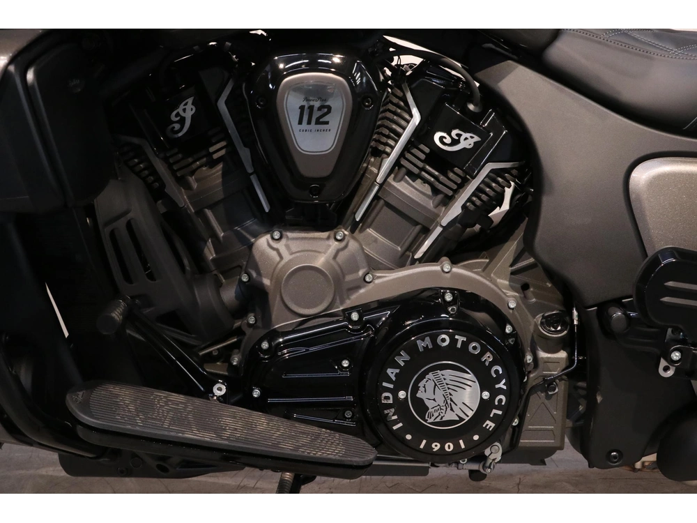 2026 Indian Motorcycle Indian Pursuit Dark Horse 112 & Powerband Audio alt