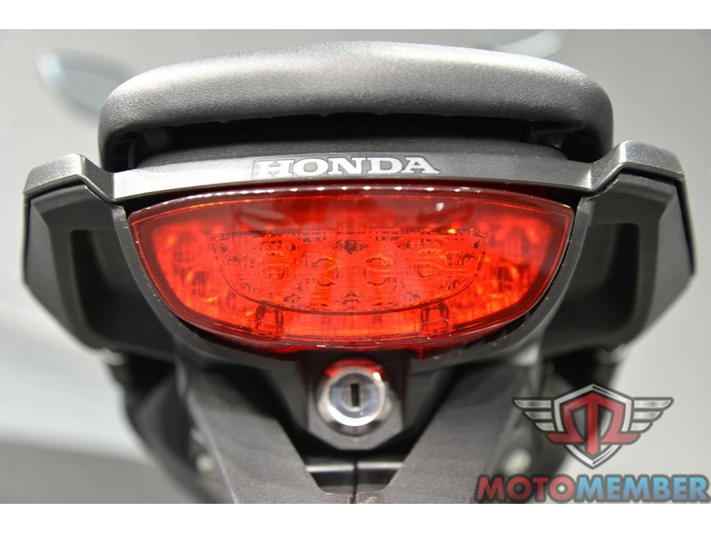 2025 Honda Cb300r alt