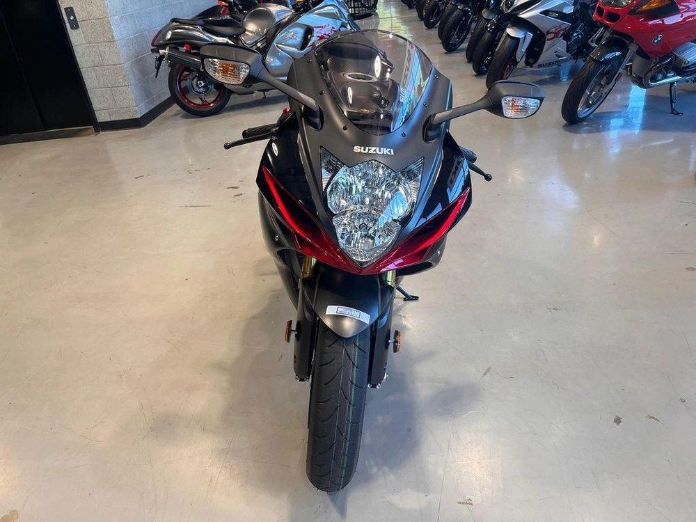 2026 Suzuki Gsx-r750 alt