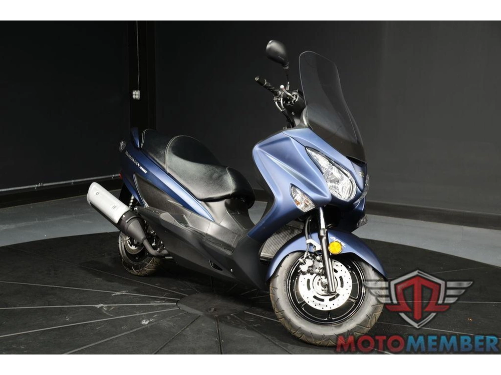2022 Suzuki Burgman 200 alt