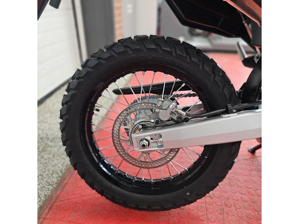 2026 Suzuki Dr-z 4s alt