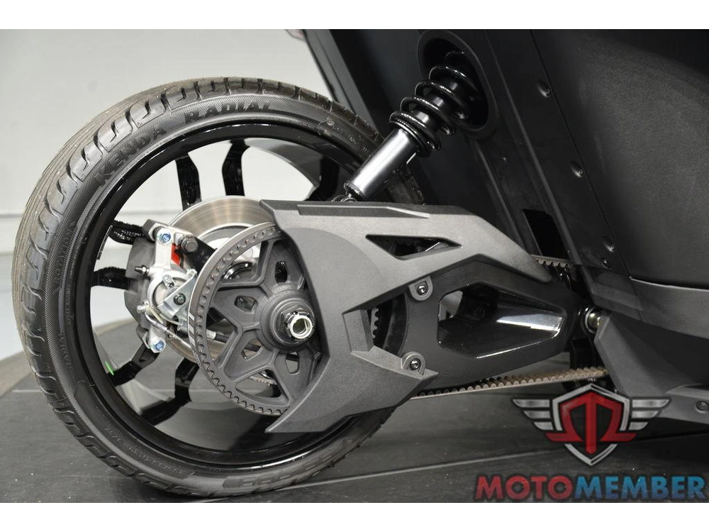 2025 Slingshot Slingshot® S Autodrive Jet Black alt