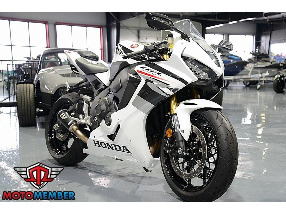 2026 Honda Cbr1000rr alt