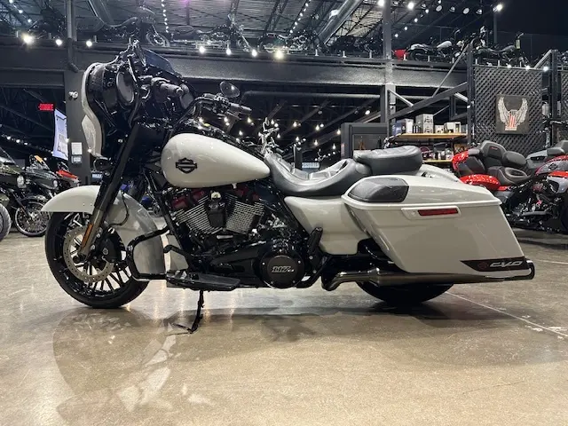 Harley-Davidson CVO Street GlideFLHXSE 2020