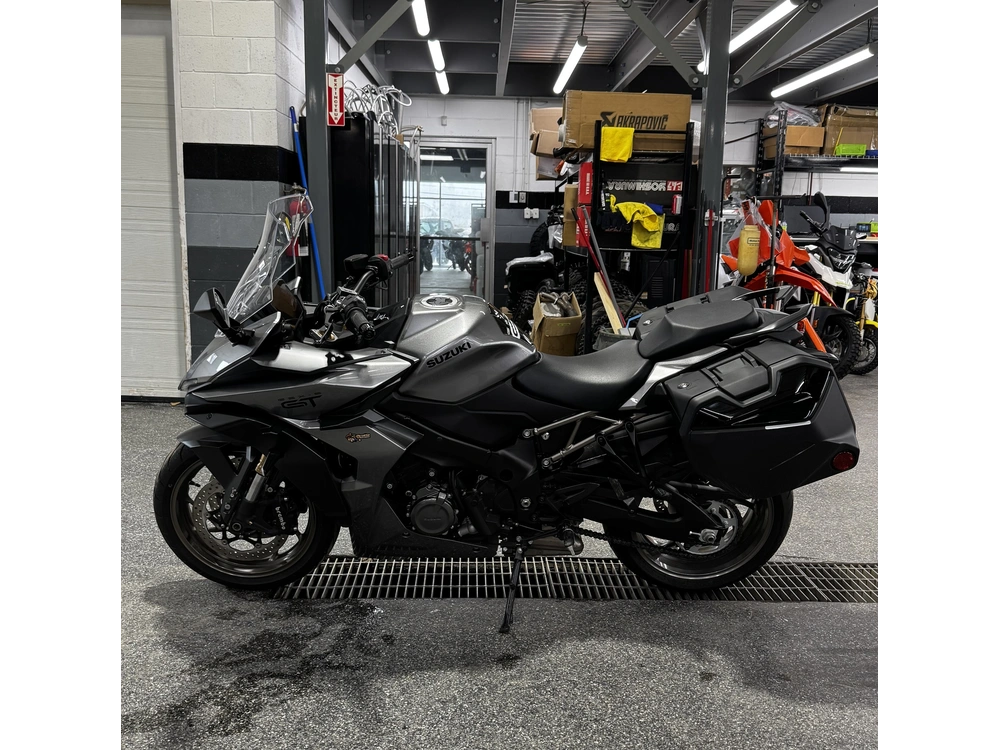 2025 Suzuki Gsx-s1000g alt