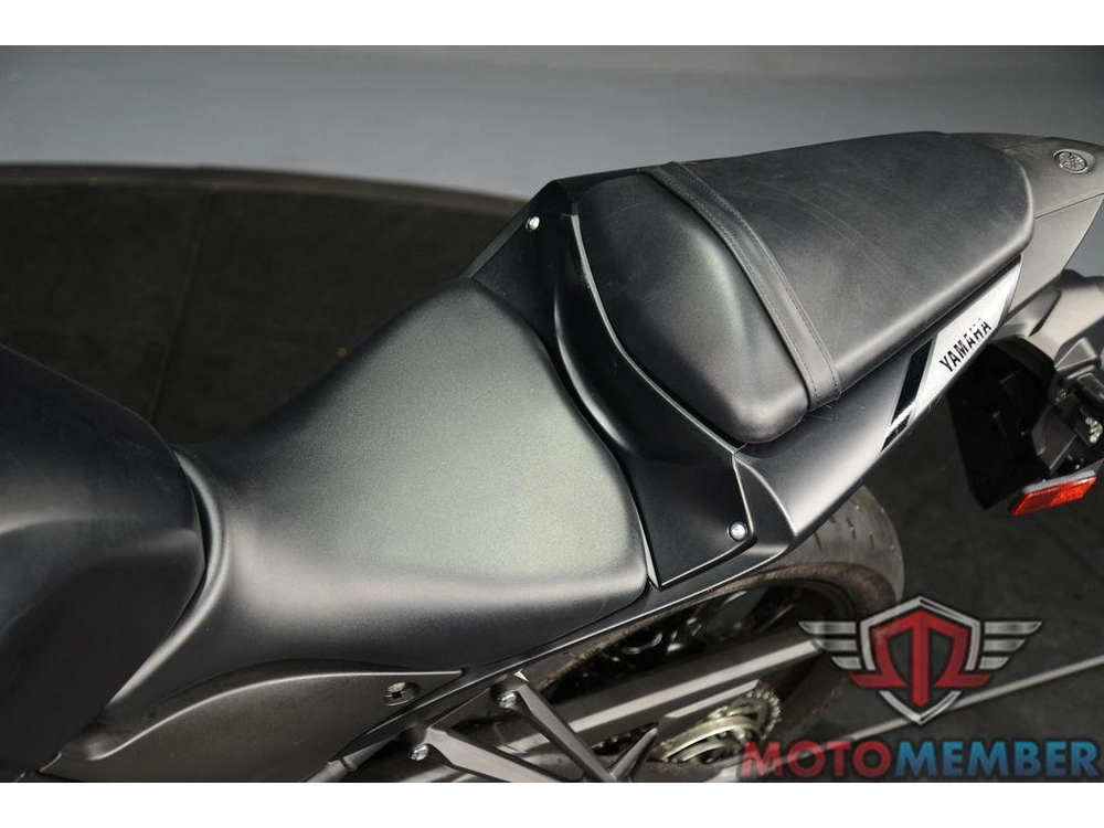 2023 Yamaha Mt-03 alt