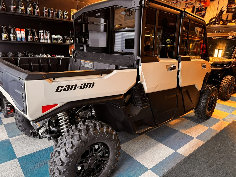 2026 Can-am 6mtd Defender Max Ltd Hd11 alt